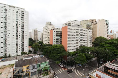 Vista  de apartamento para alugar com 1 quarto, 38m² em Indianópolis, São Paulo