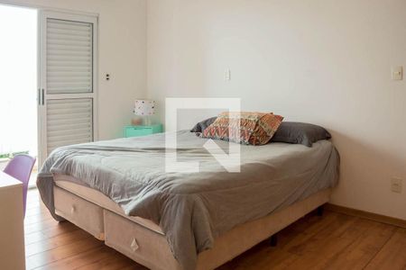 Casa de condomínio à venda com 580m², 4 quartos e 6 vagas Casa de condomínio à venda com 580m², 4 quartos e 6 vagasSuíte 4