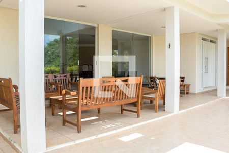 Casa de condomínio à venda com 580m², 4 quartos e 6 vagas Casa de condomínio à venda com 580m², 4 quartos e 6 vagasVaranda da Sala