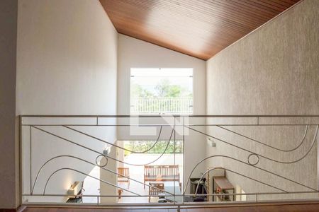 Casa de condomínio à venda com 580m², 4 quartos e 6 vagas Casa de condomínio à venda com 580m², 4 quartos e 6 vagasSala