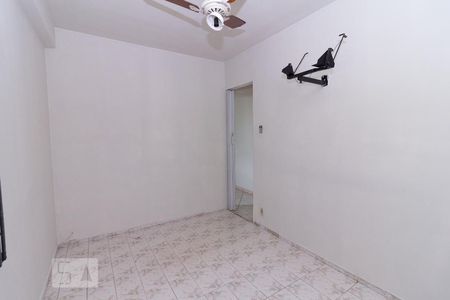 Quarto 1 de apartamento para alugar com 2 quartos, 55m² em Irajá, Rio de Janeiro