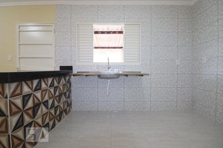 Cozinha de casa para alugar com 2 quartos, 90m² em Jardim Balneario Meia Ponte, Goiânia