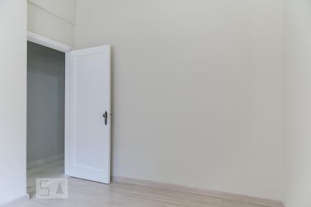 Quarto de apartamento para alugar com 4 quartos, 154m² em Gonzaga, Santos