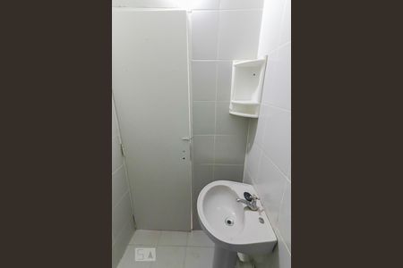 Kitnet Banheiro de kitnet/studio para alugar com 1 quarto, 25m² em Vila Antonio, São Paulo