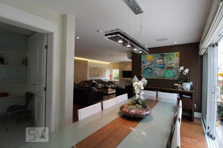 Sala de Jantar de casa de condomínio à venda com 4 quartos, 360m² em Jardim Cordeiro, São Paulo