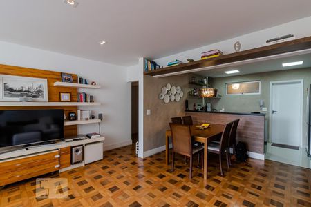 Sala  de apartamento para alugar com 3 quartos, 100m² em Aclimação, São Paulo