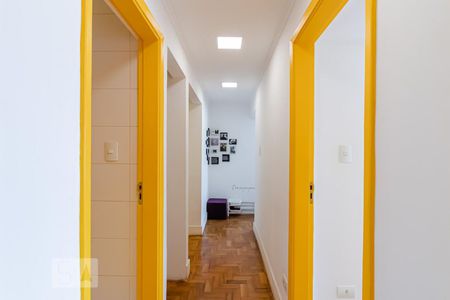 Corredor  de apartamento para alugar com 3 quartos, 100m² em Aclimação, São Paulo