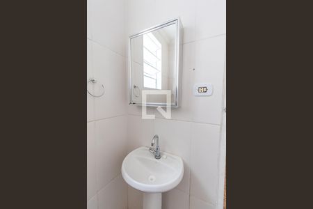Banheiro de casa à venda com 1 quarto, 54m² em Vila Marieta, São Paulo