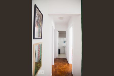 Corredor de apartamento à venda com 2 quartos, 85m² em Vila Buarque, São Paulo