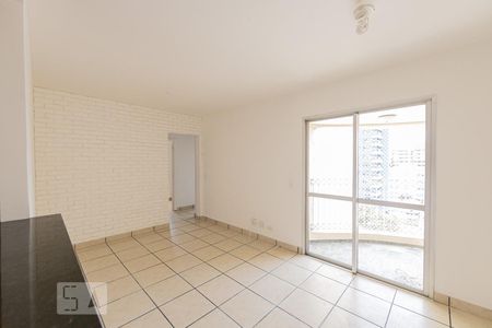 Sala de apartamento à venda com 3 quartos, 68m² em Vila Azevedo, São Paulo