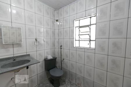 Banheiro de casa para alugar com 1 quarto, 80m² em Parque Cruzeiro do Sul, São Paulo