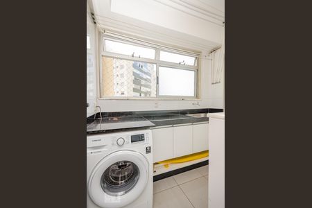 Apartamento à venda com 126m², 3 quartos e 2 vagas Apartamento à venda com 126m², 3 quartos e 2 vagasÁrea de Serviço