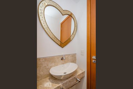 Apartamento à venda com 126m², 3 quartos e 2 vagas Apartamento à venda com 126m², 3 quartos e 2 vagasLavabo