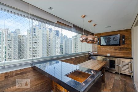 Apartamento à venda com 126m², 3 quartos e 2 vagas Apartamento à venda com 126m², 3 quartos e 2 vagasVaranda da Sala