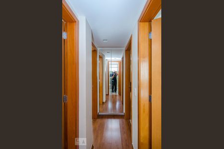 Apartamento à venda com 126m², 3 quartos e 2 vagas Apartamento à venda com 126m², 3 quartos e 2 vagasCorredor