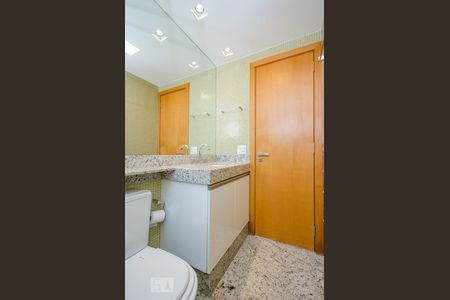 Apartamento à venda com 126m², 3 quartos e 2 vagas Apartamento à venda com 126m², 3 quartos e 2 vagasBanheiro Social