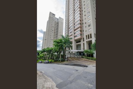 Apartamento à venda com 126m², 3 quartos e 2 vagas Apartamento à venda com 126m², 3 quartos e 2 vagasFachada