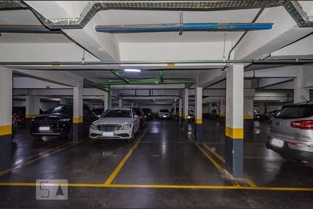 Apartamento à venda com 126m², 3 quartos e 2 vagas Apartamento à venda com 126m², 3 quartos e 2 vagasGaragem