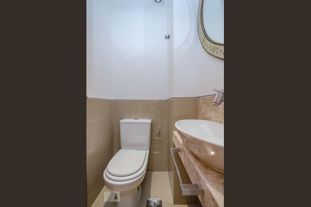 Apartamento à venda com 126m², 3 quartos e 2 vagas Apartamento à venda com 126m², 3 quartos e 2 vagasLavabo