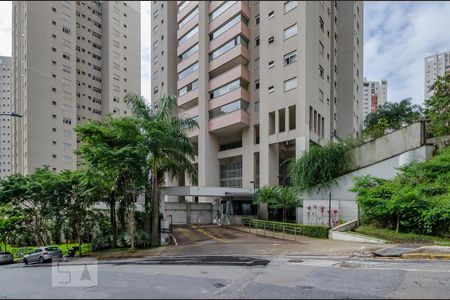 Apartamento à venda com 126m², 3 quartos e 2 vagas Apartamento à venda com 126m², 3 quartos e 2 vagasFachada