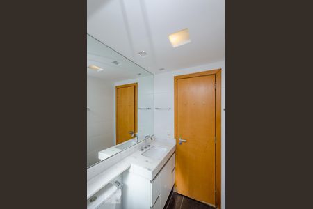 Apartamento à venda com 126m², 3 quartos e 2 vagas Apartamento à venda com 126m², 3 quartos e 2 vagasBanheiro da Suíte