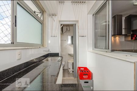 Apartamento à venda com 126m², 3 quartos e 2 vagas Apartamento à venda com 126m², 3 quartos e 2 vagasÁrea de Serviço