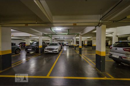 Apartamento à venda com 126m², 3 quartos e 2 vagas Apartamento à venda com 126m², 3 quartos e 2 vagasGaragem