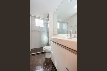 Apartamento à venda com 126m², 3 quartos e 2 vagas Apartamento à venda com 126m², 3 quartos e 2 vagasBanheiro da Suíte