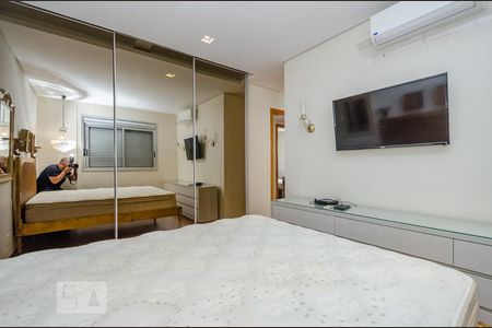 Apartamento à venda com 126m², 3 quartos e 2 vagas Apartamento à venda com 126m², 3 quartos e 2 vagasSuíte