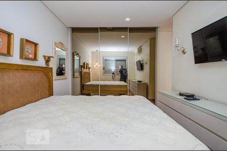 Apartamento à venda com 126m², 3 quartos e 2 vagas Apartamento à venda com 126m², 3 quartos e 2 vagasSuíte