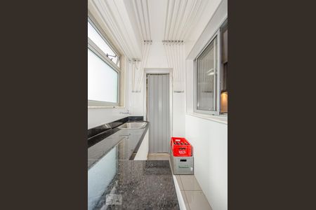 Apartamento à venda com 126m², 3 quartos e 2 vagas Apartamento à venda com 126m², 3 quartos e 2 vagasÁrea de Serviço