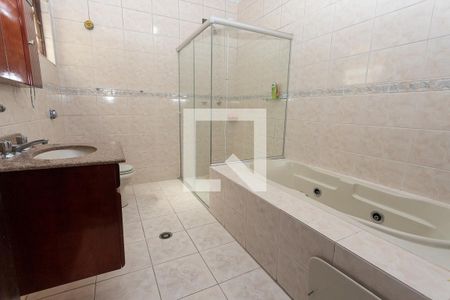 Casa para alugar com 400m², 3 quartos e 4 vagas Casa para alugar com 400m², 3 quartos e 4 vagasBanheiro da Suíte