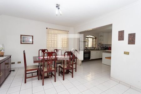 Casa para alugar com 400m², 3 quartos e 4 vagas Casa para alugar com 400m², 3 quartos e 4 vagasCopa