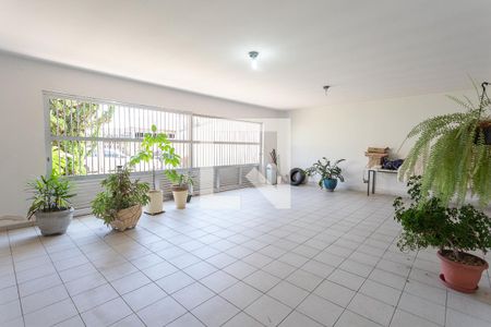 Casa para alugar com 400m², 3 quartos e 4 vagas Casa para alugar com 400m², 3 quartos e 4 vagasGaragem