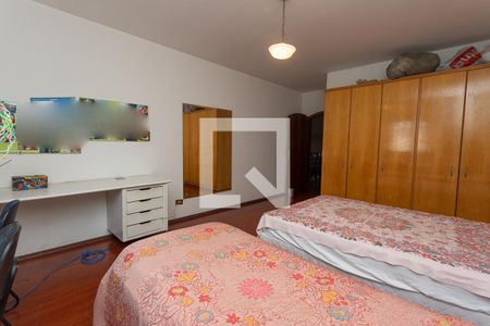 Casa para alugar com 400m², 3 quartos e 4 vagas Casa para alugar com 400m², 3 quartos e 4 vagasQuarto 1