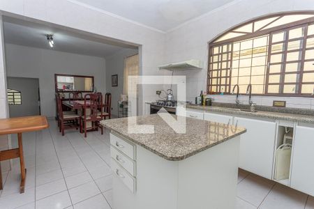 Casa para alugar com 400m², 3 quartos e 4 vagas Casa para alugar com 400m², 3 quartos e 4 vagasCozinha