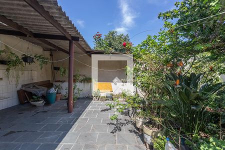 Casa para alugar com 400m², 3 quartos e 4 vagas Casa para alugar com 400m², 3 quartos e 4 vagasJardim