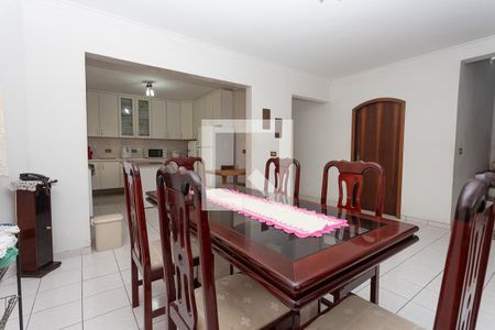 Casa para alugar com 400m², 3 quartos e 4 vagas Casa para alugar com 400m², 3 quartos e 4 vagasCopa