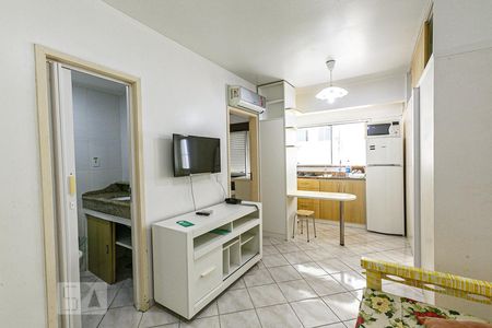 Sala/Cozinha de apartamento para alugar com 1 quarto, 36m² em Centro Histórico, Porto Alegre