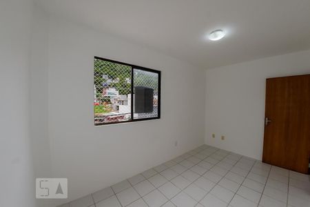 Quarto 2 de apartamento para alugar com 2 quartos, 54m² em Itacorubi, Florianópolis