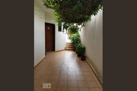 Área Externa de casa à venda com 3 quartos, 150m² em Jardim Santo Antoninho, São Paulo