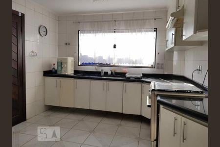 Cozinha de casa à venda com 3 quartos, 150m² em Jardim Santo Antoninho, São Paulo