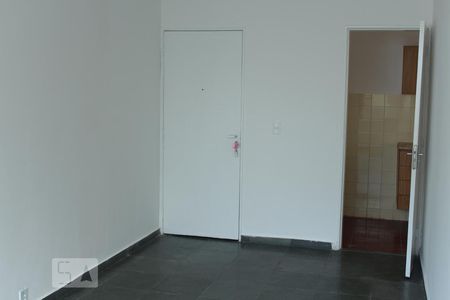 Sala de apartamento para alugar com 2 quartos, 52m² em Jacarepaguá, Rio de Janeiro