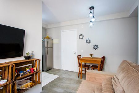 Sala de apartamento para alugar com 2 quartos, 42m² em Parque São Vicente, Santo André