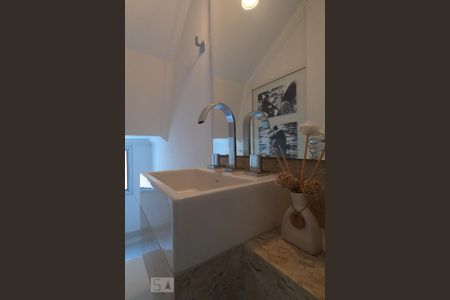 Lavabo de casa para alugar com 3 quartos, 166m² em Vila Morse, São Paulo