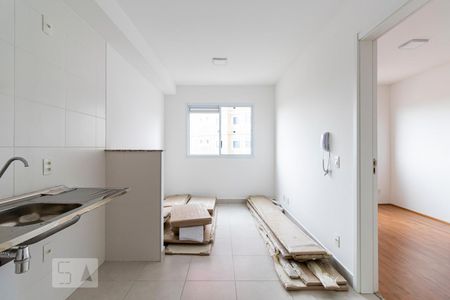 Sala e Cozinha de apartamento para alugar com 1 quarto, 26m² em Cambuci, São Paulo