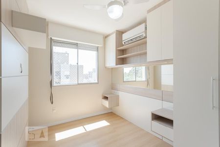 Quarto 1 de apartamento para alugar com 2 quartos, 52m² em Sarandi, Porto Alegre