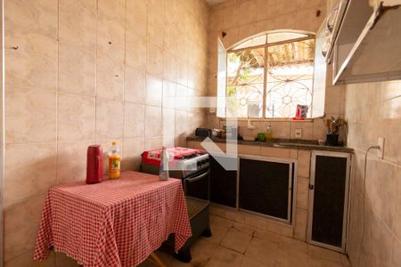 Casa para alugar com 96m², 2 quartos e 3 vagas Casa para alugar com 96m², 2 quartos e 3 vagasCozinha