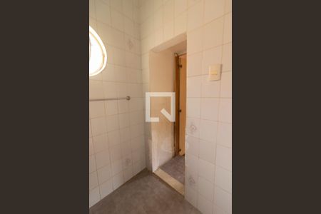 Casa para alugar com 96m², 2 quartos e 3 vagas Casa para alugar com 96m², 2 quartos e 3 vagasBanheiro da Suíte