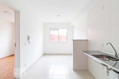 Sala e Cozinha de apartamento para alugar com 1 quarto, 26m² em Cambuci, São Paulo